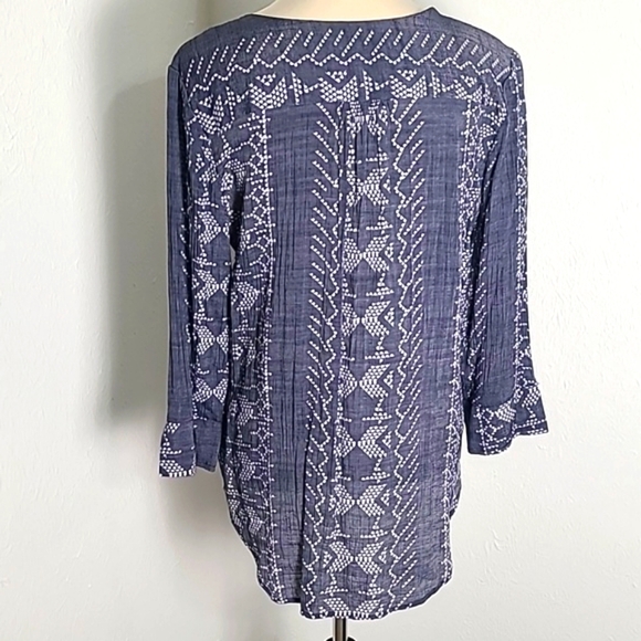 Fred David Blue & White Patterned Top, Size XL - Picture 9 of 12